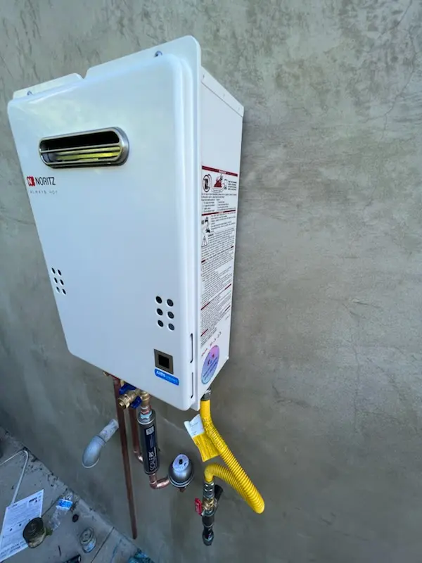 Tankless water heater installation for Far West Side homes